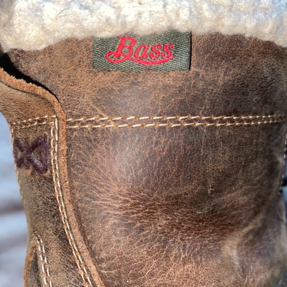 G.H. Bass & Co fleeced line leather snow boot. - Picture 10 of 14